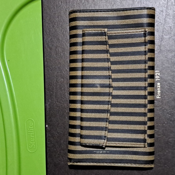 Fendi Wallet - Picture 7 of 7